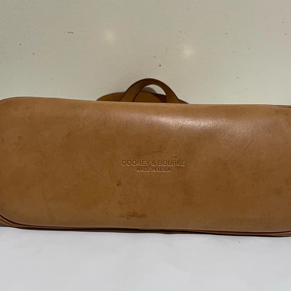 Dooney & Bourke shoulder bag